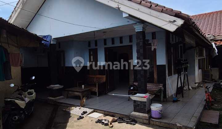 House Suitable for Business in Ciputat Tangsel AR-17811