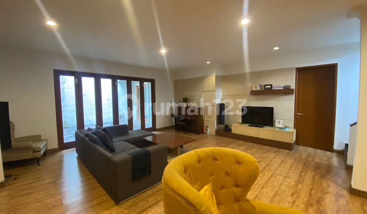 Rumah 2 Lantai Desain Mewah Dan Berkualitas di Puri Bintaro HH-15867 2