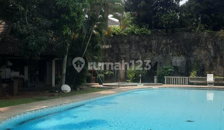 Rumah dengan Swimming Pool di Pondok Pinang Jaksel Lr-17740 2