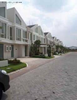 Jual rugi murah rumah baru di grand pakuwon  2