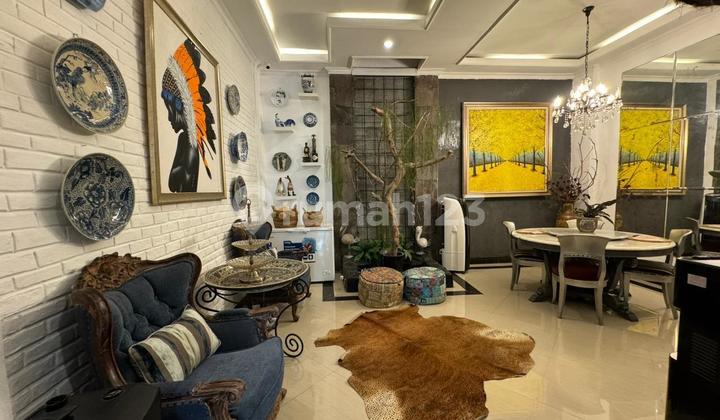 Dijual Rumah 3 Lantai Cluster De Latinos - Bsd