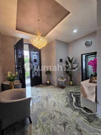 Cluster Terdepan Rumah 3 Lantai Siap Huni Tinggal Bawa Koper Full Furnished Dn Private Pool di Citraland Utama Dekat Pakuwon Mall