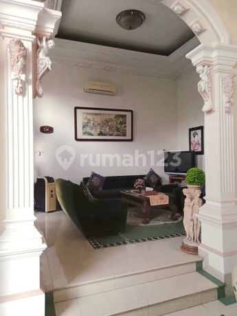 Rumah Pluit Putri Siam Huni di Jakarta Utara