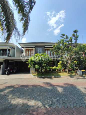 Luxury House in Yogyakarta within Bale Hinggil Housing Complex, Jalan Kaliurang Km 8.5, Near UGM
