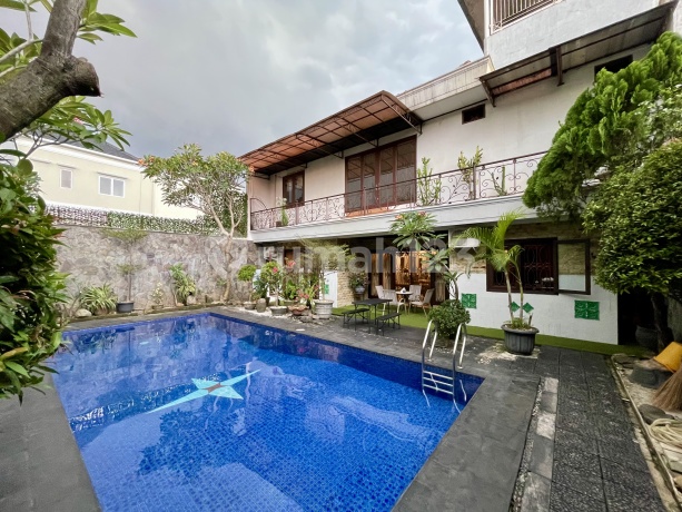 Rumah Bagus Ada Swimming Pool Harga Menarik di Pejaten Barat Area Kemang Rumah Bagus Ada Swimming Pool Harga Menarik di Pejaten Barat Area Kemang