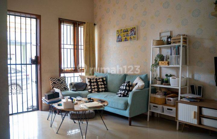 Rumah  Minimalis  Di Komplek Top Regency Kopo Bandung