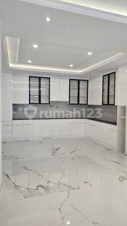 Rumah Mewah Golf Lake Residence Full Renovasi -Siap Huni