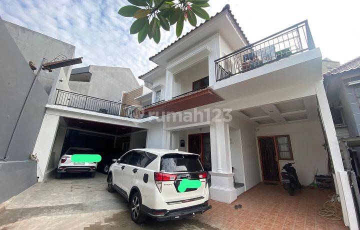 Rumah Mewah Di Puri Sriwedari Cibubur SHM