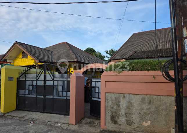 Dijual Rumah Bintaro Pondok Ranji 3 BR SHM - Dekat Stasiun Pondok Ranji