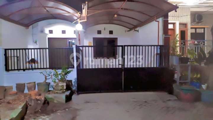 Flood-Free Hook House Location In Wiguna Surabaya Flood-Free Hook House Location In Wiguna Surabaya