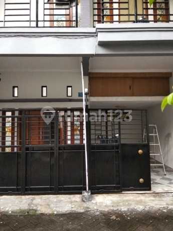 Rumah 2Lt Lokasi Setro Baru di Surabaya Pusat Rumah 2Lt Lokasi Setro Baru di Surabaya Pusat
