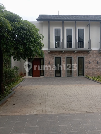 Beautiful Serene Natural House 10 Minutes to MRT Lebak Bulus and Pim Beautiful Serene Natural House 10 Minutes to MRT Lebak Bulus and Pim