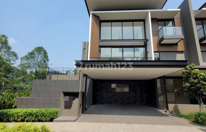 Nava Park BSDCity Rumah Hoek View Danau,Private Lift 28M