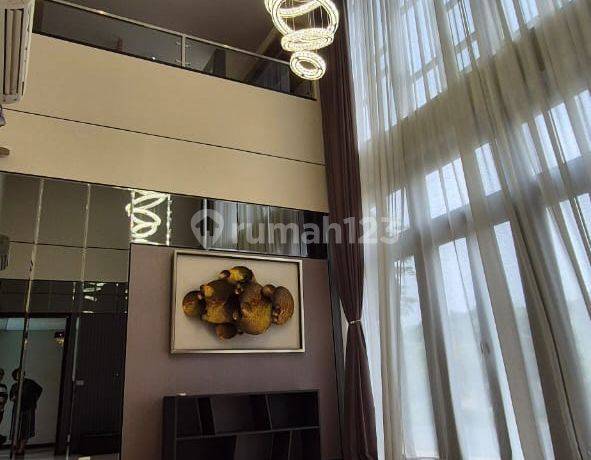 Nava park BSDCity Rumah 3 lt ada Private Pool,Rooftop 18,5M