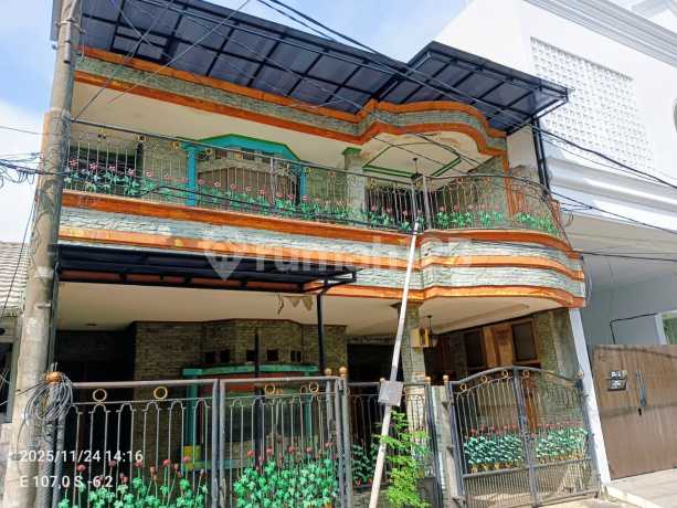 Beautiful Cheap Cheerful House in Griya Bintara - Pondok Kopi