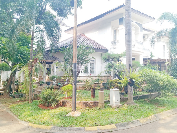Rumah Hoek di Cluster Senayan Bintaro harga murah dan nego