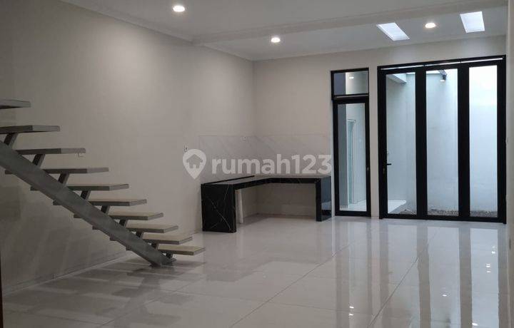 Rumah Siap Huni Pusat Kota Bandung Daerah Kembar