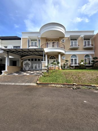 Rumah 2 Lantai Dengan Kolam Renang Di Bintaro Sektor 9 Rumah 2 Lantai Dengan Kolam Renang Di Bintaro Sektor 9