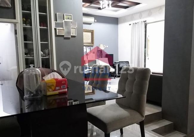 Dijual Rumah Strategis 3 Lantai Di Bintaro 7, Kebayoran Village Dijual Rumah Strategis 3 Lantai Di Bintaro 7, Kebayoran Village