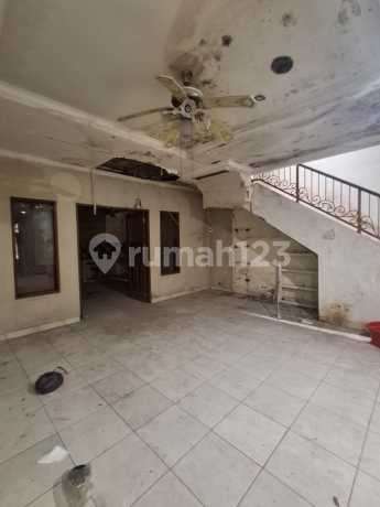 Quick Sale, Renovation Needed House in Sunter Mediterania, Negotiable