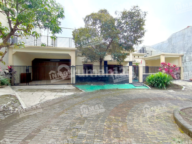 Rumah Luas Kamar Banyak Di Puri Palma Araya, SHM Malang Rumah Luas Kamar Banyak Di Puri Palma Araya, SHM Malang