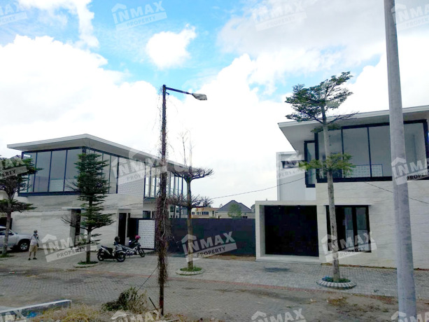Villa Mewah Semifurnished View Bagus Lokasi Di Royal Garden Regency Batu