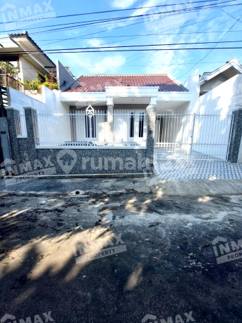 Many Bedrooms House, Minimalist Strategic Location in Puncak Dieng