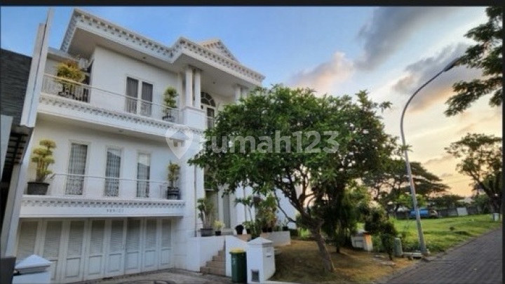 Rumah Classic Di Villa Bukit Regency Luas 275m2 Ada 4 Kamar Tidur Rumah Classic Di Villa Bukit Regency Luas 275m2 Ada 4 Kamar Tidur