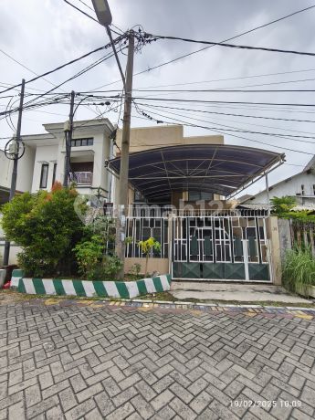 Rumah Bratang Binangun dimensi 8x21 meter dekat bilka dan Ubaya Ngagel ada 4 kamar