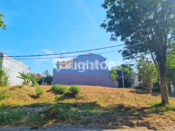 TANAH KAVLING DARMO HILL dekat Mayjend Sungkono, mall, tol, pusat bisnis dan komersial