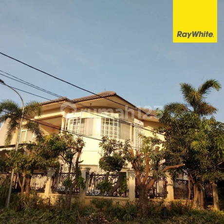 Dijual Rumah 2 Lantai SHM di Karah Indah Surabaya