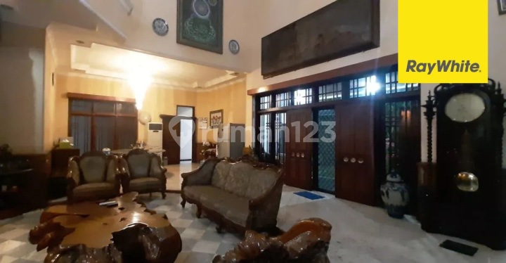 Dijual Rumah Mewah 2 lantai di Ketintang Permai Surabaya Dijual Rumah Mewah 2 lantai di Ketintang Permai Surabaya