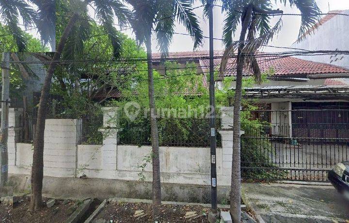 Dijual Rumah 2 lantai di Jl Jemur Andayani Surabaya