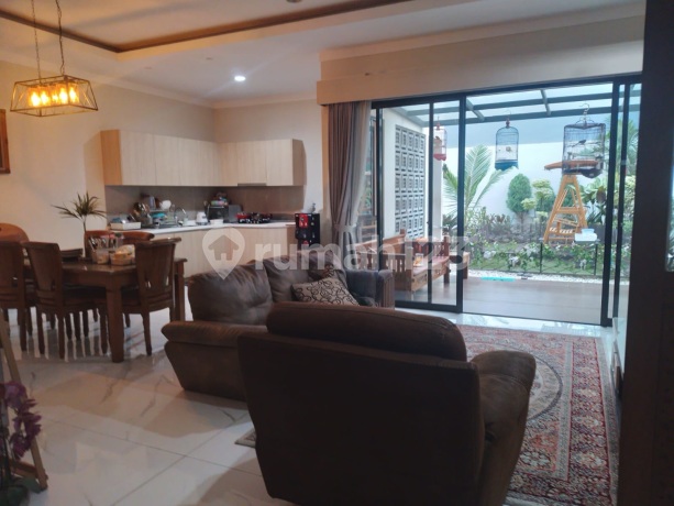 Rumah 2 Lantai di Alam Sutera Cluster Victoria