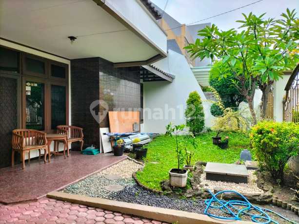 Termurah Rumah Dharmahusada Indah Blok J Dekat Galaxy Mall Lt 300 M² (12x 25) Lb 250 M² / 1.5 Lantai Kt : 4 / Km : 4 Hadap Selatan Shm 4.400 W Carport : 2 Row Jalan : 3 Mobil Rumah Siap Huni Bebas Banjir Dan Lokasi Strategis Dekat▪︎kampus Unair, Its Rumah