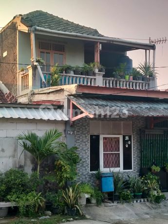 Rumah 2 Lantai Villa Bekasi Indah 2 blok depan