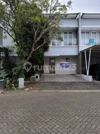 Rumah di Discovery Lumina Bintaro Hadap Selatan Depan Taman
