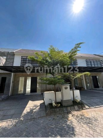 Rumah Murah Sidoarjo One Gate System Mutiara City Lebar Jalan 8 Meter Rumah Murah Sidoarjo One Gate System Mutiara City Lebar Jalan 8 Meter