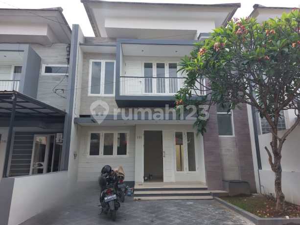 Rumah 2 Lantai di Perumahan Kuta Palace Residence One Gate System Rumah 2 Lantai di Perumahan Kuta Palace Residence One Gate System