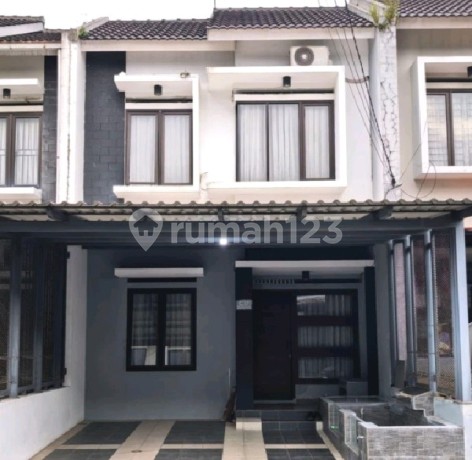 Rumah Eksklusif di Gallery West Sudirman Potensi Investasi Tinggi! Ref.05463 Rumah Eksklusif di Gallery West Sudirman Potensi Investasi Tinggi! Ref.05463