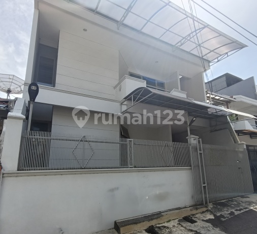 Rumah Minimalis Udah Full Renov 2 Lantai Dijual Lokasi Favorit Tomang Grogol Jakarta Barat Rumah Bagus SHM di Jakarta Barat, Jl. Mandala Utara Raya No. 24, Tomang, Grogol Petamburan, Kota Jakarta Barat, DKI Jakarta, Indonesia, 11440, Tomang Rumah Minimalis Udah Full Renov 2 Lantai Dijual Lokasi Favorit Tomang Grogol Jakarta Barat Rumah Bagus SHM di Jakarta Barat, Jl. Mandala Utara Raya No. 24, Tomang, Grogol Petamburan, Kota Jakarta Barat, DKI Jakarta, Indonesia, 11440, Tomang