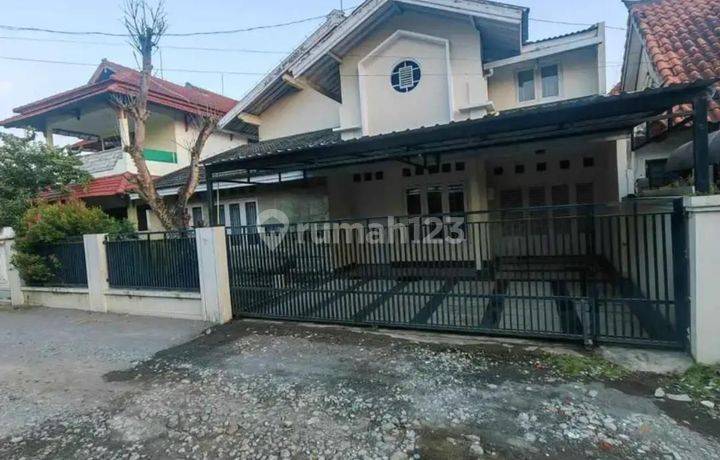 RUMAH MEWAH DEKAT KAMPUS UGM DI JALAN KALIURANG.5