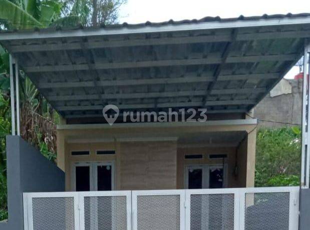 Rumah Cakep Desain Minimalis Modern di Lembah Cipageran Asri