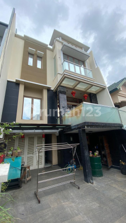 Jual Murah Rumah 3.5 Lantai di Pantai Indah Kapuk