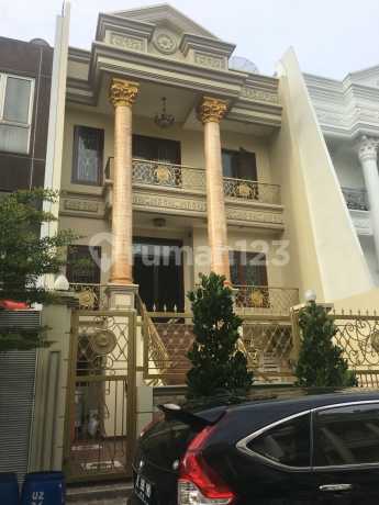 Rumah 3 Lantai Pantai Indah Kapuk Harga Nego