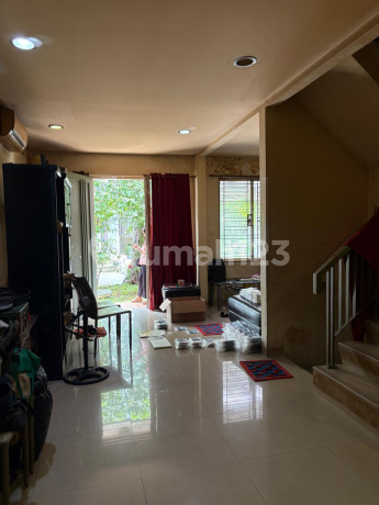 Rumah 2 Lantai di Golf Lake Residence Hadap Timur Rumah 2 Lantai di Golf Lake Residence Hadap Timur