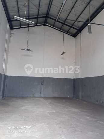 Disewakan Gudang Bagus Siap Pakai di Kawasan Pergudangan Bizpark Cakung Disewakan Gudang Bagus Siap Pakai di Kawasan Pergudangan Bizpark Cakung