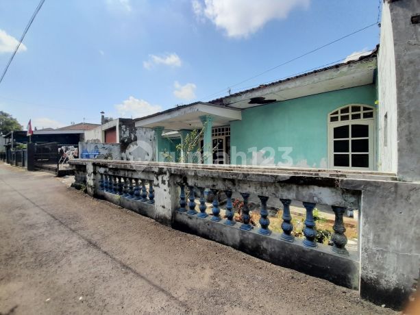 Rumah Tengah Kota Martadireja Strategis Dekat Graha Timur 