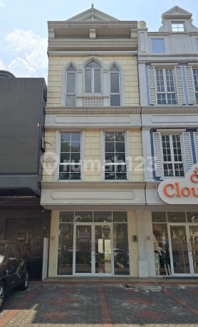 Disewakan Ruko Mendrisio Square Gading Serpong. Disewakan Ruko Mendrisio Square Gading Serpong.