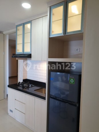 Disewakan Apartemen Amor Pakuwon City Mall Lantai 30 Furnished - Corner